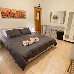 Kamer met een Queen Size Bed
